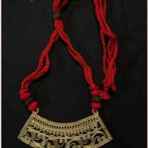 Metal necklace